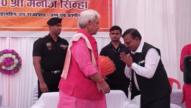 Photo of गाजीपुर: उप राज्यपाल मनोज सिन्हा ने “अतिथि विश्राम गृह एवं कम्युनिटी सेंटर” का किया उद्घाटन* *सही तथ्यों को उजागर करना गंभीर पत्रकारिता के लिए आवश्यक___उप राज्यपालमनोज सिन्हा*