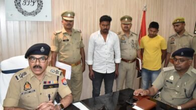 Photo of 24 घंटे के अंदर लुटेरे गिरफ्तार ,कट्टा, मोटरसाइकिल सहित ₹54000 नकद बरामद