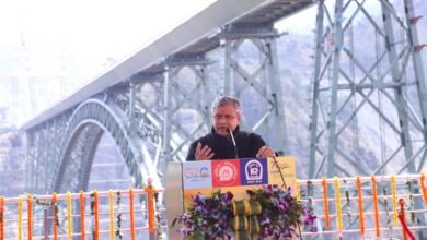 Photo of रेल, संचार एवं सूचना प्रौद्योगिकी मंत्री अश्विनी वैष्णव ने चिनाब नदी पर बने विश्व के सबसे ऊॅचे रेल पुल एवं रेल टनेल का किया गहन निरीक्षण