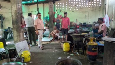 Photo of गाजीपुर: खाद्य विभाग ने लाखो रूपये के खोवा, रिफाइन तेल, चीनी, छेना, मिठाई को किया सीज*