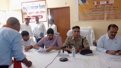 Photo of डीएम एसपी की उपस्थिति में जन समस्याओं के त्वरित निस्तारण हेतु तहसील सेवराई पर संपूर्ण समाधान दिवस संपन्न 61शिकायती पत्रों में 9 का मौके पर निस्तारण*