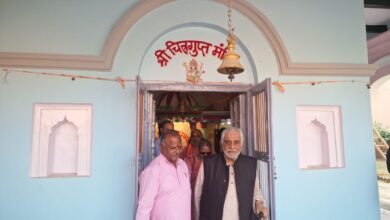 Photo of *गाजीपुर : श्री चित्रगुप्त वंशीय सभा द्वारा सम्मानित हुए मशहूर फिल्म अभिनेता अंजन श्रीवास्तव, बोले – “कलाकार उम्र से बूढ़ा हो सकता है, मन से नहीं*”