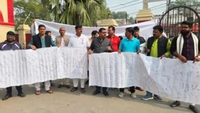 Photo of समाजसेवी विवेक सिंह शम्मी के नेतृत्व मेंडीएम को सौंपा 10 हजार हस्ताक्षर अभियान का ज्ञापन**