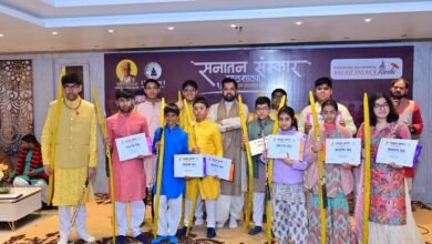 Photo of *संस्कारविहीन शिक्षा केवल कर्मी दे सकता है,श्रेष्ठ मनुष्य नहीं-अनुराग कृष्ण शास्त्री* *