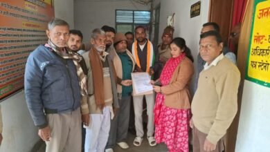 Photo of एंजेल चकमा हत्याकांड के विरोध में कांग्रेस जनों ने राष्ट्रपति को संबोधित ज्ञापन उपजिलाधिकारी को सौंपा*