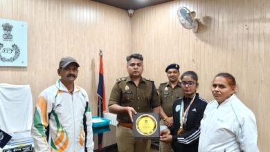 Photo of **उत्तर प्रदेश पुलिस की *महिला सिपाही राधा यादव ने अपनी खेल प्रतिभा से गाज़ीपुर* *पुलिस का नाम पूरे*देश में*किया रोशन*