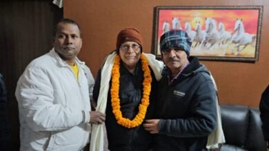 Photo of योग के विश्व रिकॉर्ड में सहभागिता पर गाजीपुर प्रेस क्लब ने किया वरिष्ठ पत्रकार सूर्य कुमार सिंह को सम्मानित****