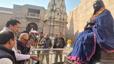 Photo of प्रदेश कांग्रेस अध्यक्ष अजय राय ने बाबा विश्वनाथ का दर्शन कर अहिल्याबाई को किया नमन।*