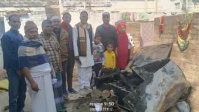 Photo of बुनकर कॉलोनी में बिजली की शार्ट सर्किट से आग लगने से लाखों का सामान जलकर हुआ नष्ट*