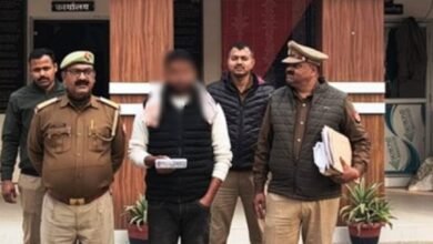 Photo of थाना जमानियाँ पुलिस ने चोरी/झपटमारी व हत्या के प्रयास के मुकदमें में वांछित 1 अभियुक्त को किया गिरफ्तार*