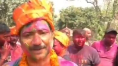 Photo of वाराणसीः पुलिस कमिश्नर मोहित अग्रवाल संग, पुलिसकर्मियों ने जमकर खेली होली।*
