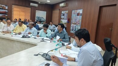 Photo of *गाज़ीपुर,जिलाधिकारी अविनाश कुमार की अध्यक्षता में निपुण भारत मिशन के क्रियान्वयन हेतु जनपदीय अनुश्रवण समिति की बैठक संपन्न*।