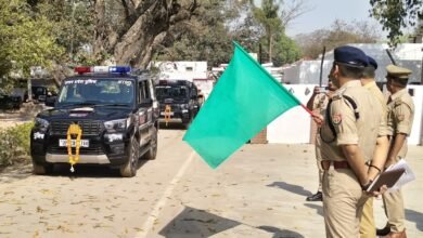 Photo of *पुलिस अधीक्षक ने चार पहिया स्कार्पियो पीआरवी वाहनों 112 की 16 नई गाड़ियों को जनपद के विभिन्न थानों के लिए किया रवाना ।*