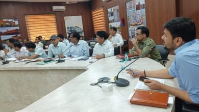 Photo of जिला सुरक्षा समिति की बैठक जिलाधिकारी अविनाश कुमार की अध्यक्षता में राइफल क्लब में संपन्न