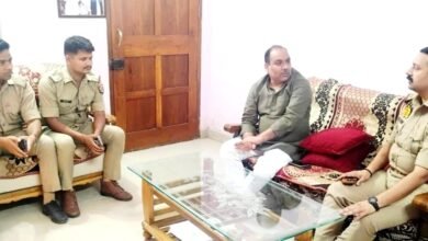 Photo of *वाराणसीः प्रशासन ने कांग्रेस नेताओं को किया नजरबंद*।