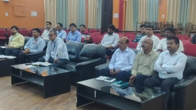 Photo of *अधिक से अधिक लंबित वादों के निस्तारण हेतु 9 मई को** *लोक अदालत के आयोजन हेतु अपर जिला एवं* *सत्र न्यायाधीश  शक्ति सिंह की अध्यक्षता में बैठक* *संपन्न**