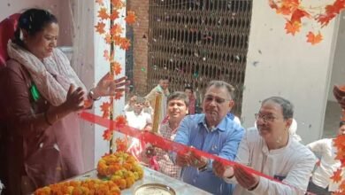 Photo of *सेवराई में डॉ भीमराव अंबेडकर स्वयं सहायता समूह की रेनू की पहल: ग्रामीण क्षेत्र को मिली पहली सोलर शॉप*