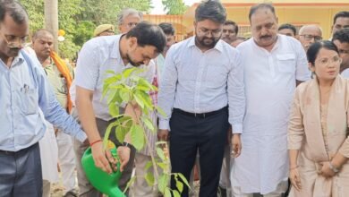 Photo of विकासखंड बाराचवर के विकासखंड अधिकारी के कक्ष एवं लिपिक कार्यालय कक्ष का अनावरण एवं विकासखंड कार्यालय का निरीक्षण किया जिलाधिकारी अनुपम शुक्ला ने