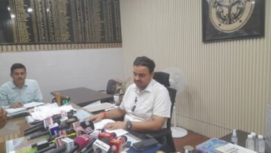 Photo of *डीएम गाजीपुर में प्रेस वार्ता में पत्रकारों को बताया,, अचल संपत्ति के दरों में 10 से 15% की वृद्धि बाजारू मूल्य के अनुरूप दरों को किया गया समतुल्य*चपाती सभी तहसीलों में 8 जून से दरें प्रभावी**