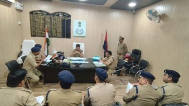 Photo of पुलिस अधीक्षक ने जनपद के सभी सर्किल अधिकारियों (राजपत्रित अधिकारियों) के साथ लंबित प्रकरणों के सम्बंध में की समीक्षा बैठक*