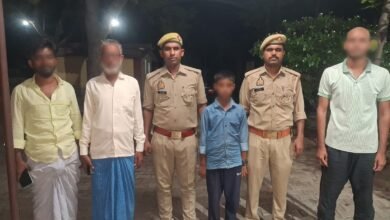 Photo of थाना गहमर पुलिस ने गुमशुदा बच्चे को 04 घंटे के अन्दर उनके परिजन को सुपुर्द किया