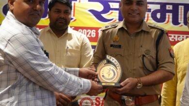 Photo of दैनिक जागरण द्वारा आयोजित प्रतिभा सम्मान समारोह कार्यक्रम में पुलिस अधीक्षक गाजीपुर ने मेधावी छात्रों तथा उनके शिक्षकों को मेडल और प्रशस्ति पत्र देकर सम्मानित किया ।*