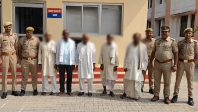 Photo of पांच सेवानिवृत्त कर्मचारी, फर्जी पेंशन लेने के आरोप में गिरफ्तार*