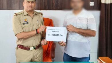 Photo of साइबर हेल्प डेक्स थाना दिलदारनगर जनपद गाजीपुर के प्रयास से शिकायतकर्ता राजेश कुमार उपाध्याय साथ यूपीआई द्वारा फ्राड की गयी 100000/- रुपये की धनराशि वापस कराई गई*