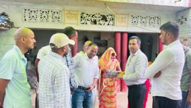 Photo of पूर्वांचल एक्सप्रेसवे हादसा: मृतक गश्ती कर्मी के परिवार को ₹5.01 लाख की सहायता, कंपनी देगी नौकरी व बीमा लाभ*