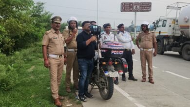 Photo of *सड़क दुर्घटना में कमी लाने हेतु चलाए जा रहे अभियान के अंतर्गत 125 वाहनों का चालान 5 लाख 10 000 का शमन अधिरोपित*
