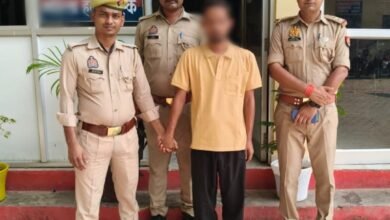 Photo of *थाना कोतवाली, गाजीपुर पुलिस ने विनीत राय हत्याकांड में वांछित 01 लाख रुपये के ईनामिया अभियुक्त को किया गिरफ्तार*।*