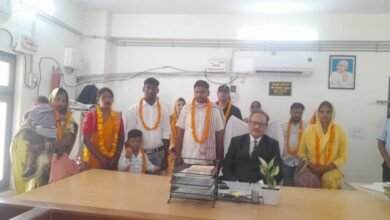 Photo of लोक अदालत में कुटुम्ब न्यायालय गाजीपुर ने रचा कीर्तिमान, 71 पारिवारिक वादों का हुआ निस्तारण