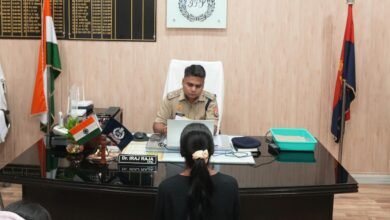 Photo of *अपने प्रतिदिन के रूटीन कार्यक्रम के अंतर्गत पुलिस अधीक्षक डॉक्टर ईरज राजा ने जन समस्याओं के गुणवत्तापूर्ण त्वरित निस्तारण हेतु वर्चुअल माध्यम से दिया निर्देश