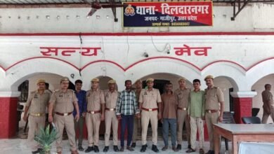 Photo of **रकसहा में दिलदारनगर-जमानियां पुलिस की भैंस चोरों से मुठभेड़*     **गोली लगने से एक बदमाश घायल, चार साथी गिरफ्तार; तमंचा-कारतूस, पिकअप, स्कॉर्पियो, चोरी की भैंस और 62 हजार रुपये बरामद