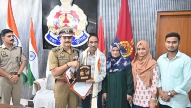 Photo of वाराणसी पुलिस आयुक्त मोहित अग्रवाल ने, किया, सेवानिवृत्त पुलिस कर्मचारी को सम्मानित*।