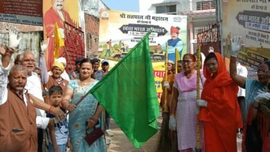 Photo of *बाहर की स्वच्छता के साथ साथ अन्दर की स्वच्छता पर ध्यान देना चाहिए,-दयावती बाई*/ **केंद्रीय आह्वान पर, मानव उत्थान सेवा समिति श्री हंस योग आश्रम के तत्वावधान में स्वच्छ भारत अभियान* में